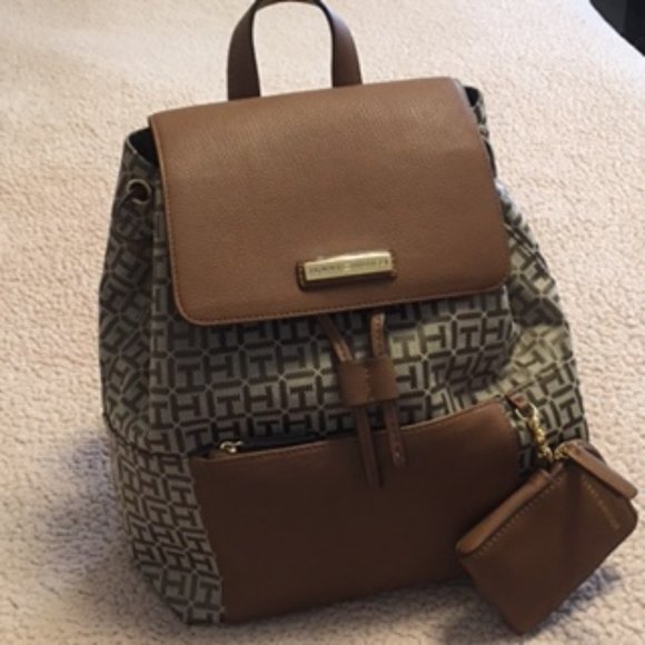 NWOT Tommy Hilfiger Monogram Flap Backpack Purse - Picture 1 of 9